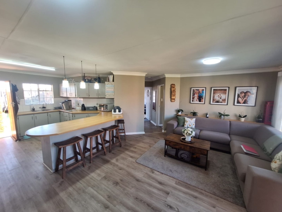 3 Bedroom Property for Sale in Heuwelsig Free State